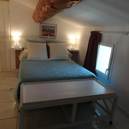 Apartment Locations Des Alpilles Saint-Remy-de-Provence
