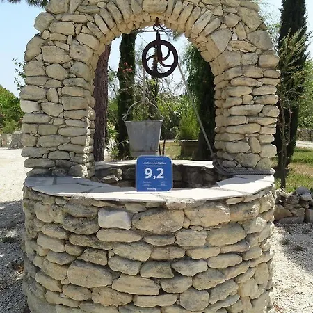 Apartment Locations Des Alpilles Saint-Remy-de-Provence