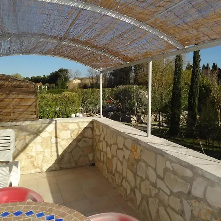 Apartment Locations Des Alpilles Saint-Remy-de-Provence